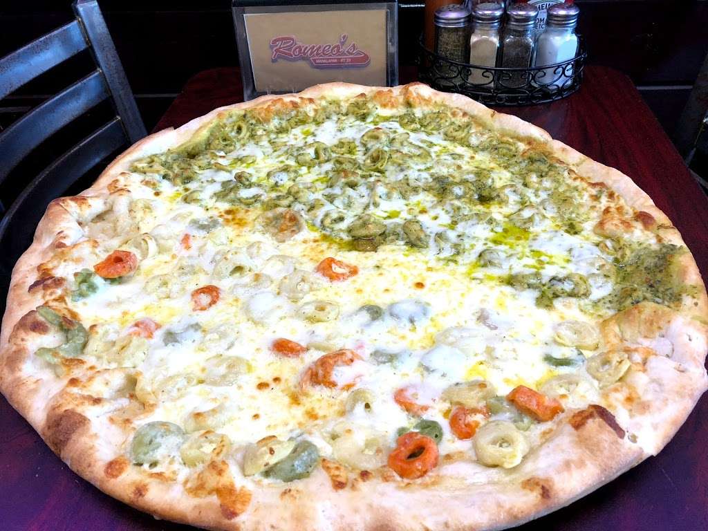 Romeos Pizza | 130 Route 33 West. Andee Plaza, Manalapan Township, NJ 07726, USA | Phone: (732) 308-9100