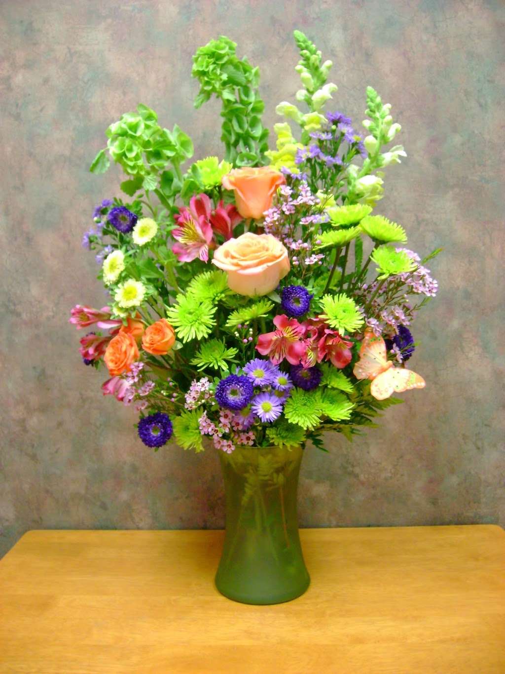 Rainbow Floral Shop | 1962 Northpark Dr, Kingwood, TX 77339, USA | Phone: (281) 441-2223