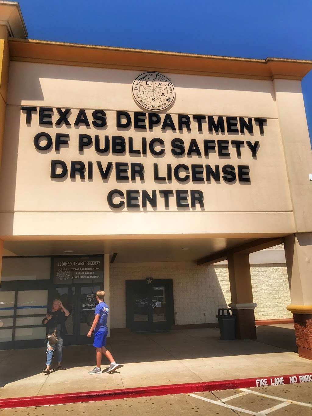 Texas Department of Public Safety Driver License Mega Center | 28000 Southwest Fwy A, Rosenberg, TX 77471 | Phone: (281) 517-1630