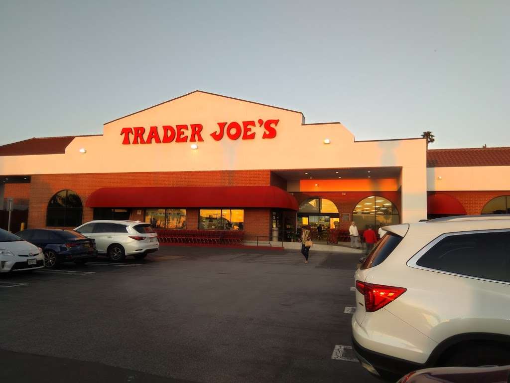 Trader Joes | 1100 CA-1, Hermosa Beach, CA 90254, USA | Phone: (310) 318-1767