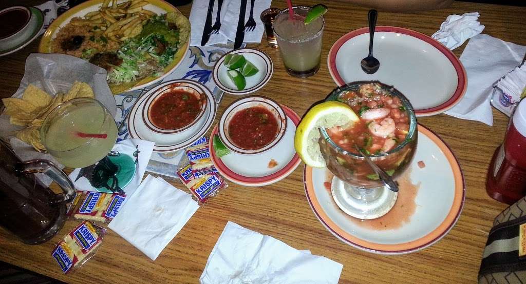 La Cocina Bar & Grill | 19915 Golden Valley Rd, Santa Clarita, CA 91321, USA | Phone: (661) 250-7141