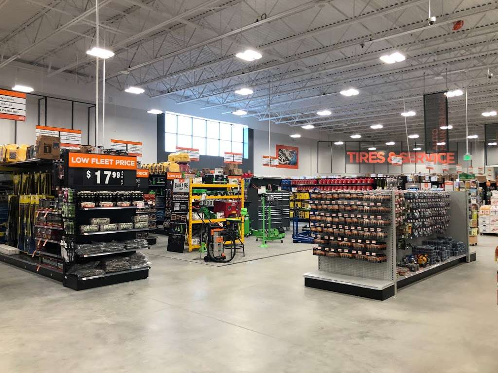 Fleet Farm | Pabst Farms Circle, 1555 Pabst Farms Blvd, Oconomowoc, WI 53066 | Phone: (262) 468-5642