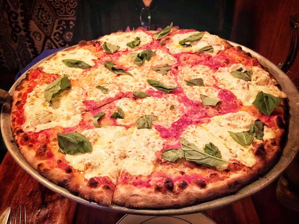 Patsy’s Pizzeria | 450 Dean St, Brooklyn, NY 11217, USA | Phone: (718) 622-2268