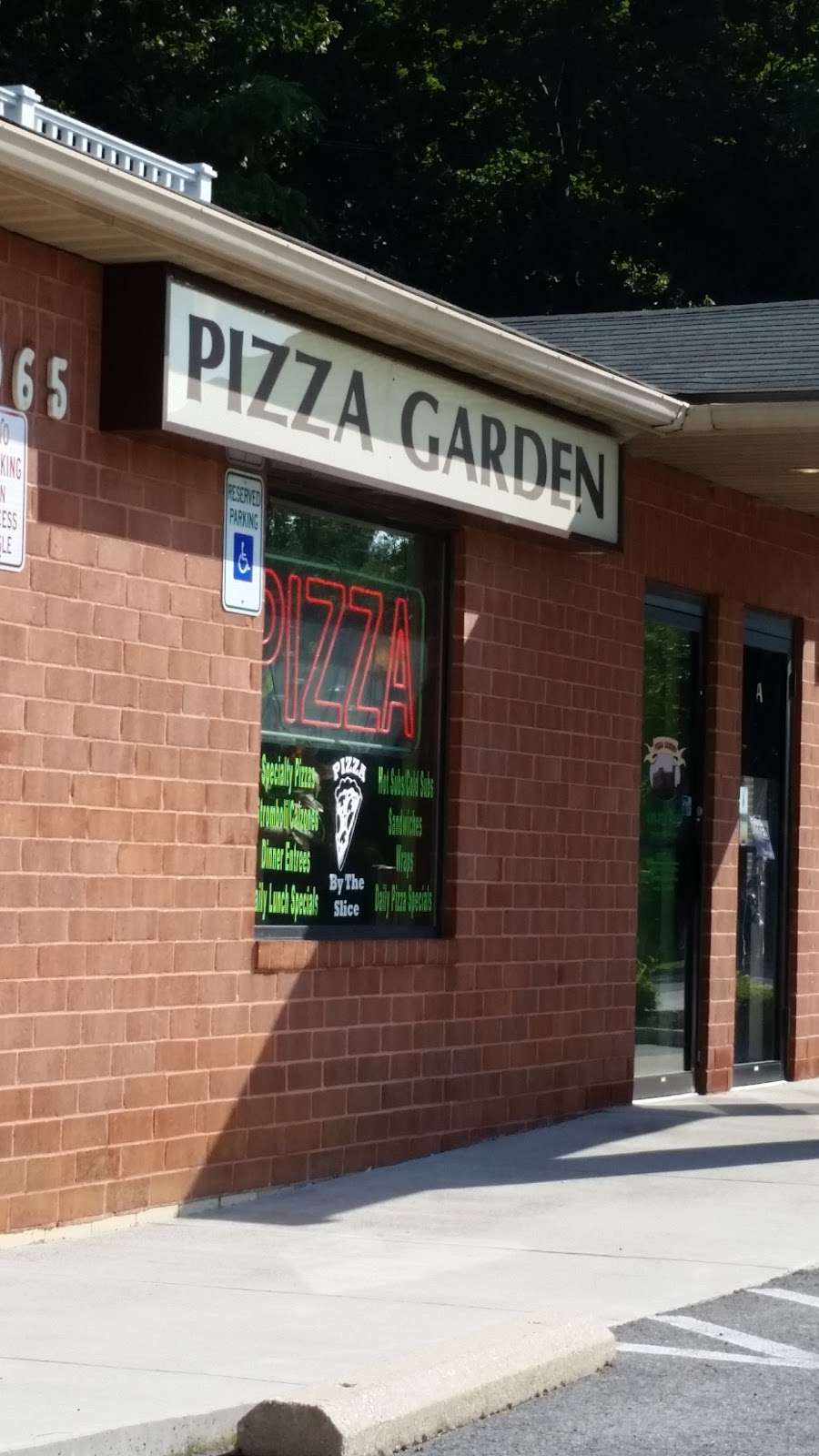 Pizza Garden | 2965 Manchester Rd, Manchester, MD 21102, USA | Phone: (410) 374-1200