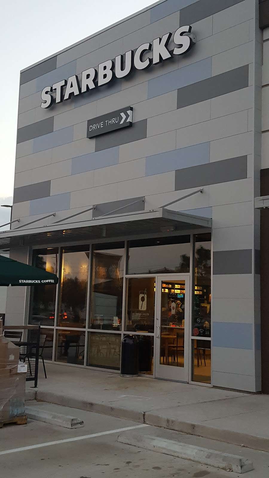 Starbucks | 2015 N Mason Rd, Katy, TX 77449, USA | Phone: (832) 773-4626