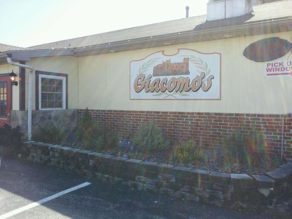 Giacomos Italian Restaurant | 107 Mont Alto Rd, Fayetteville, PA 17222, USA | Phone: (717) 352-0199