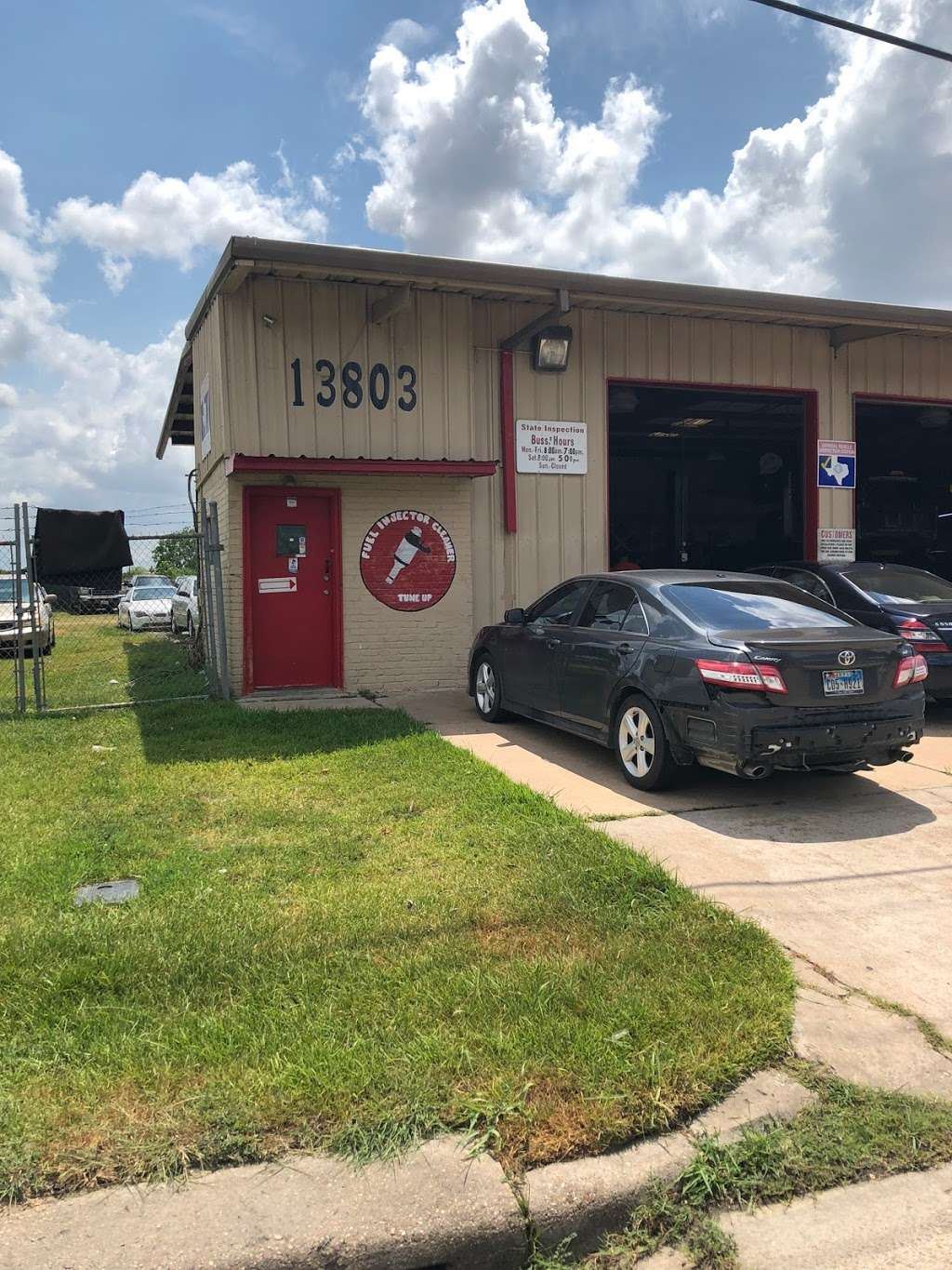 Total Auto Services | 13803 Lockway Dr, Houston, TX 77045, USA | Phone: (713) 433-7745
