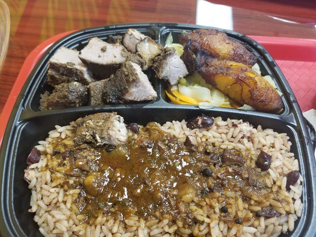 Golden Krust Caribbean Bakery and Grill - Kirby Drive | 8236 Kirby Dr, Houston, TX 77054, USA | Phone: (346) 330-9225