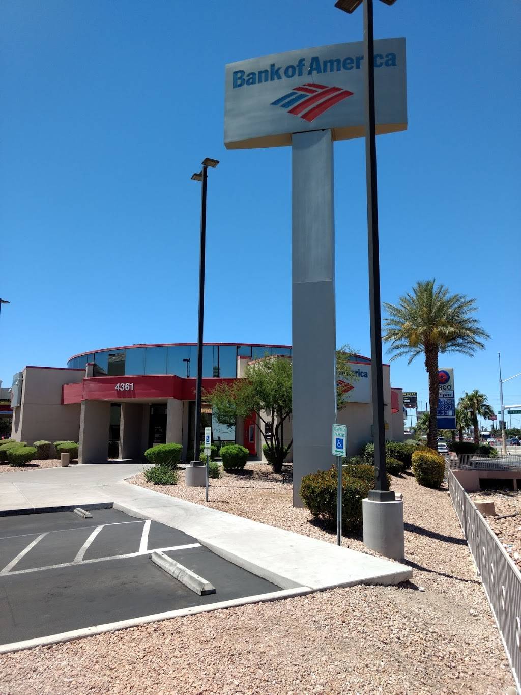 Bank of America (with Drive-thru services) | 4361 N Rancho Dr, Las Vegas, NV 89130, USA | Phone: (702) 654-3600