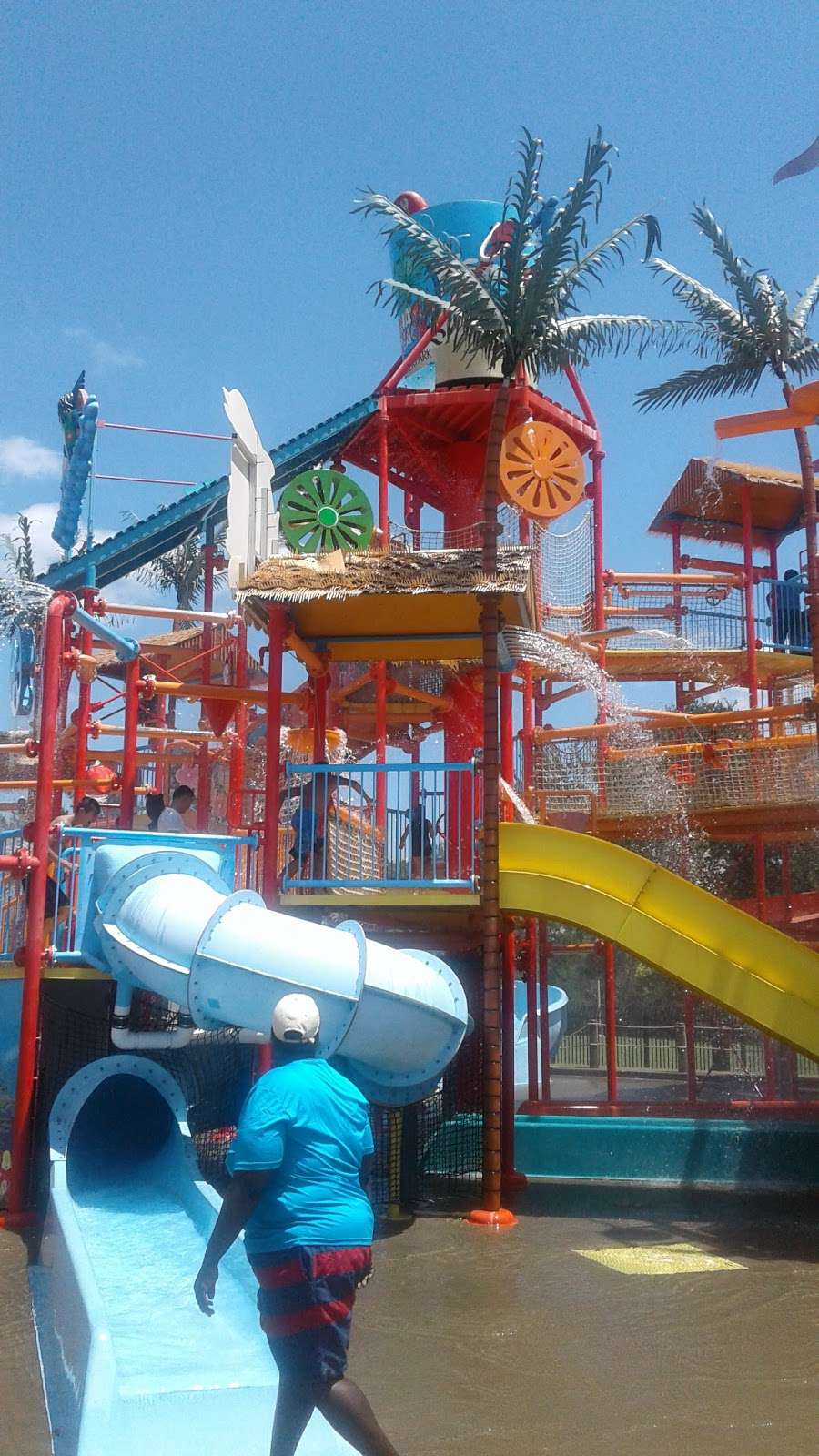 Bahama Beach Waterpark | 1895 Campfire Cir, Dallas, TX 75232, USA | Phone: (214) 671-0820