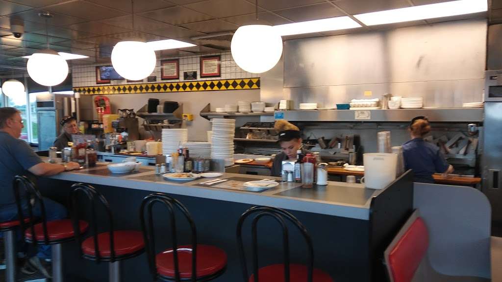 Waffle House | 13612 Crayton Blvd, Hagerstown, MD 21742, USA | Phone: (301) 766-9251