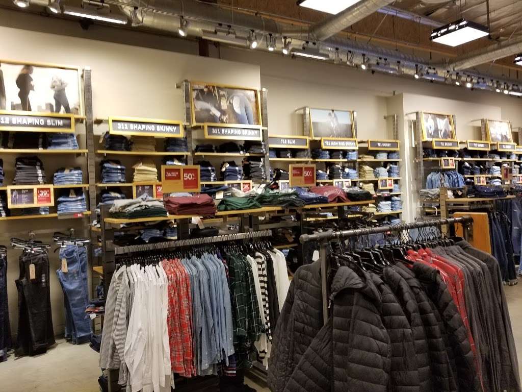 Levi's Outlet Store at Barstow Outlets - 2796 Tanger Way #360, Barstow, CA  92311