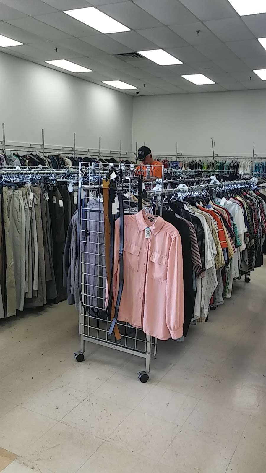 Goodwill Store and Donation Station | 4949 Northwest Loop 410, San Antonio, TX 78229 | Phone: (210) 924-8581