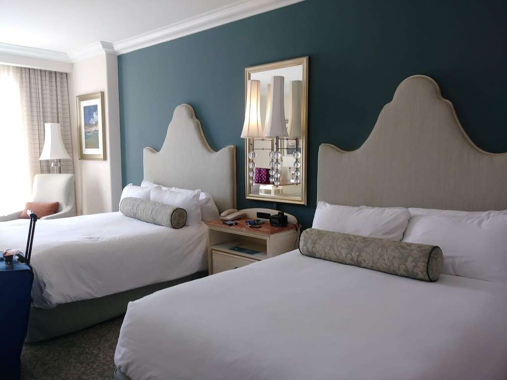 Loews Portofino Bay Hotel at Universal Orlando | 5601 Universal Blvd, Orlando, FL 32819, USA | Phone: (407) 503-1000