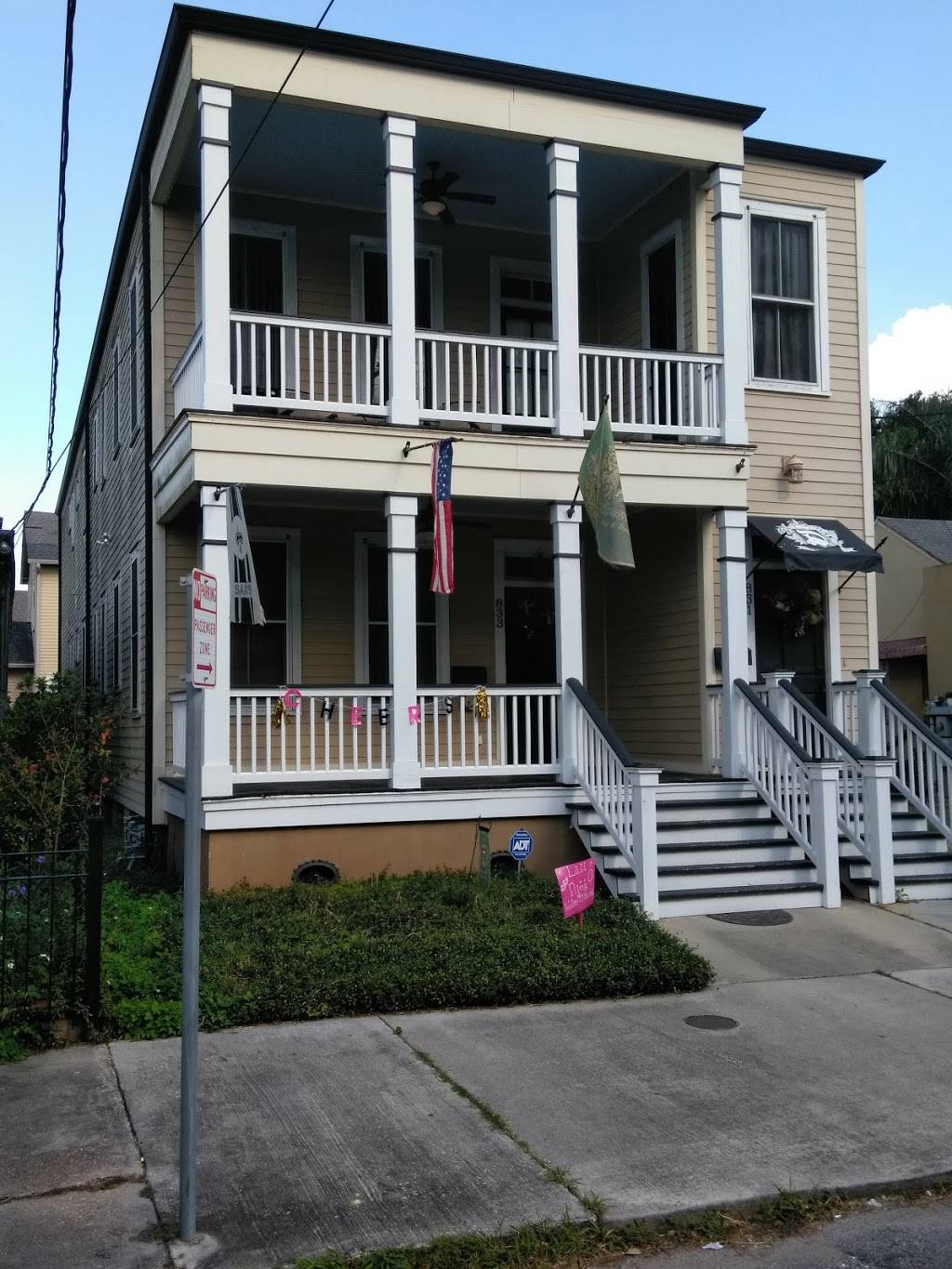 The Duchess Bed & Breakfast | 833 Sixth St, New Orleans, LA 70115, USA | Phone: (504) 872-9473