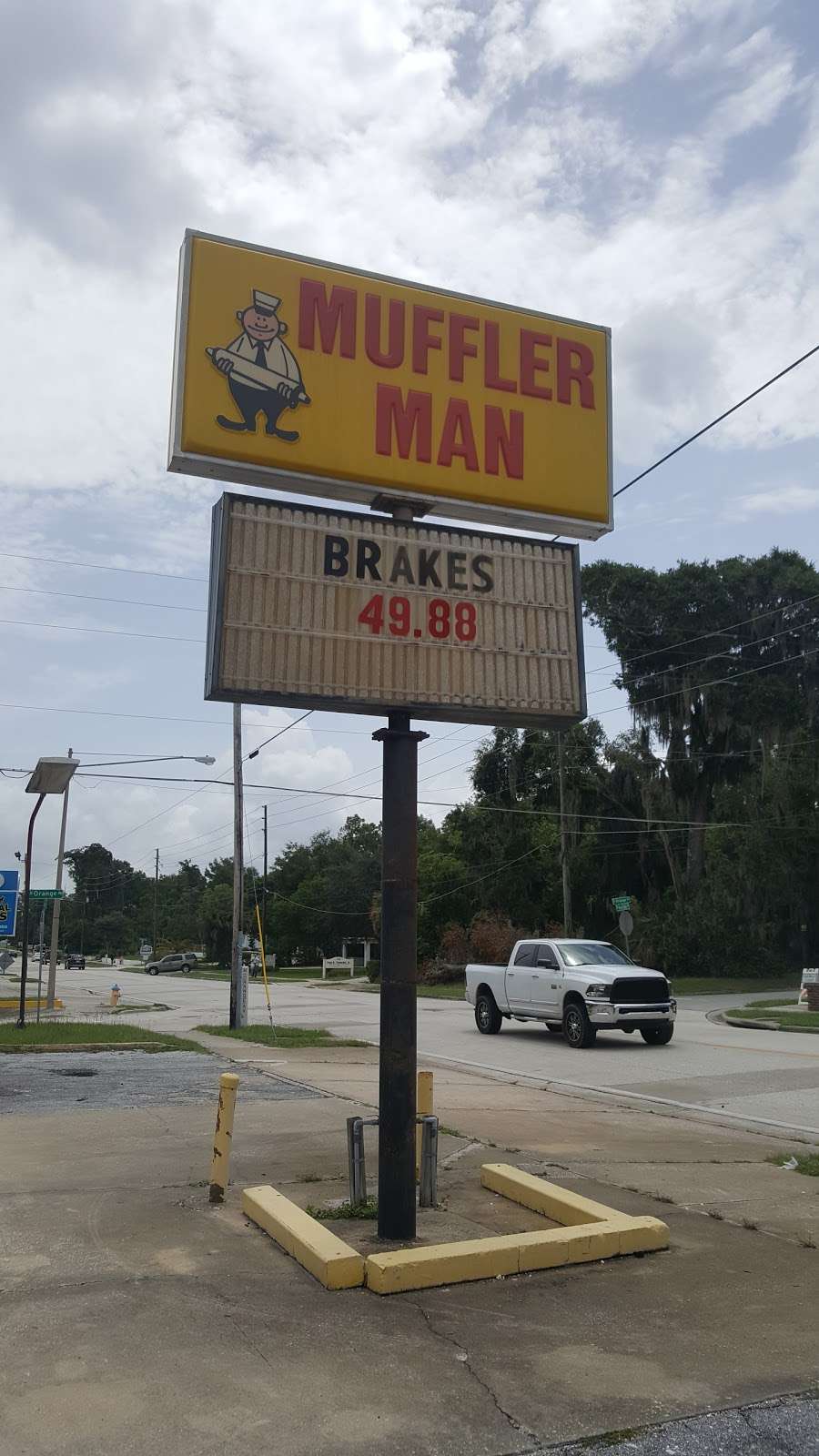 Muffler Man | 601 W New York Ave, DeLand, FL 32720, USA | Phone: (386) 740-7441