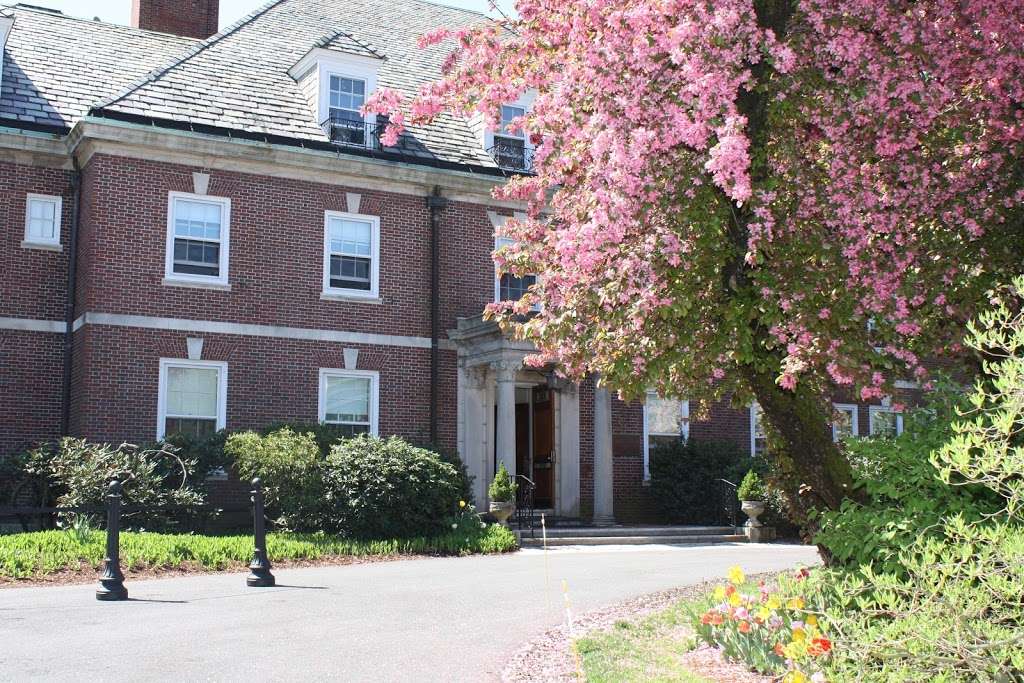 Brimmer and May School | 69 Middlesex Rd, Chestnut Hill, MA 02467, USA | Phone: (617) 566-7462