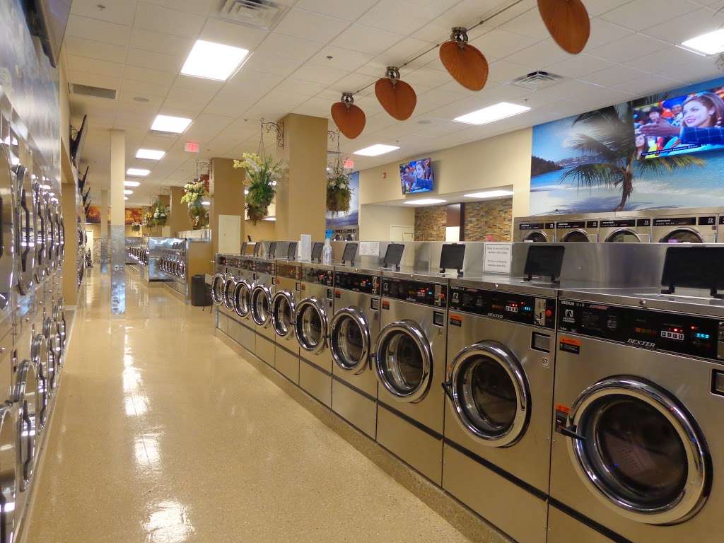 South 4th street Mega Grande Laundromat | 1387 S 4th St, DeKalb, IL 60115, USA | Phone: (815) 901-0817