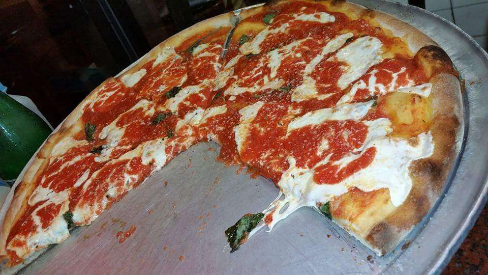 Umbertos Pizza | 233 SE 20th Ave, Deerfield Beach, FL 33441 | Phone: (954) 421-7200