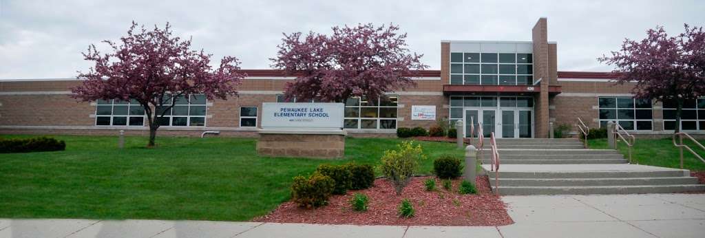 Pewaukee Lake Elementary School | 436 Lake St, Pewaukee, WI 53072, USA | Phone: (262) 695-5054