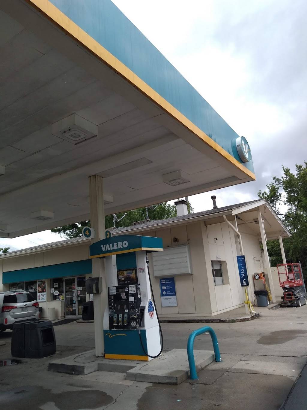 Valero | 1035 Zorn Ave, Louisville, KY 40207, USA | Phone: (502) 897-6260