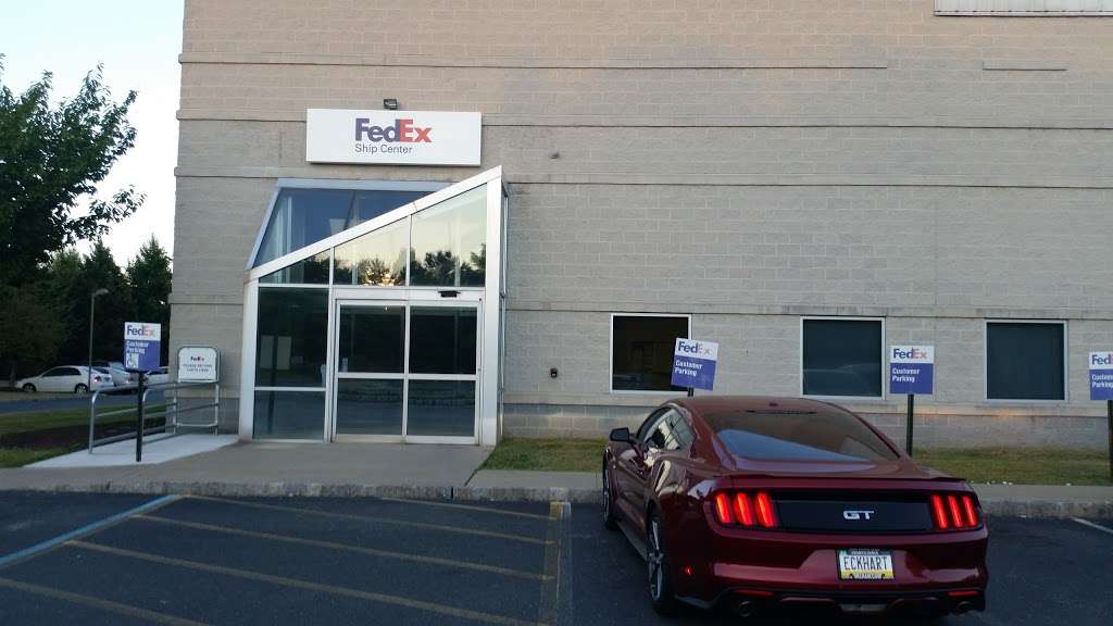 fedex moon township pa