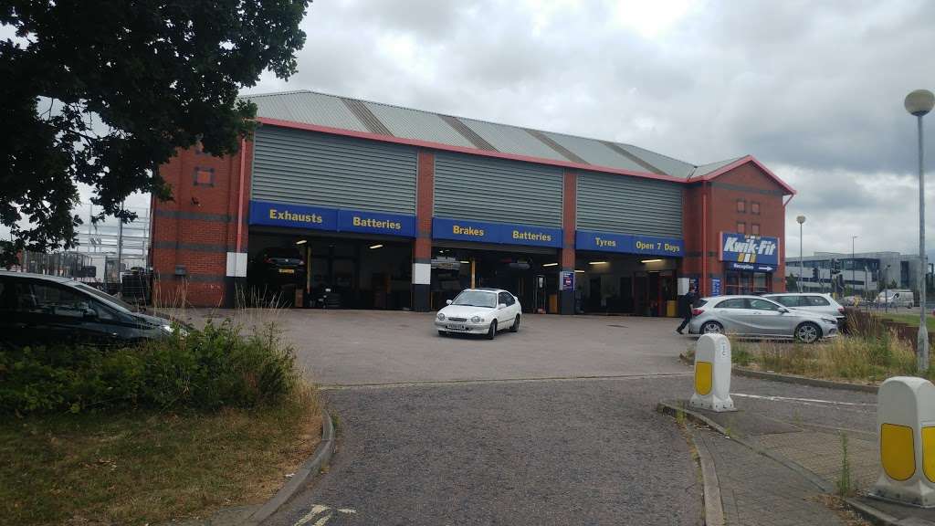 Kwik Fit Crawley - London Road | County Oak Way, London Rd, Crawley RH11 0PF, UK | Phone: 01293 551055