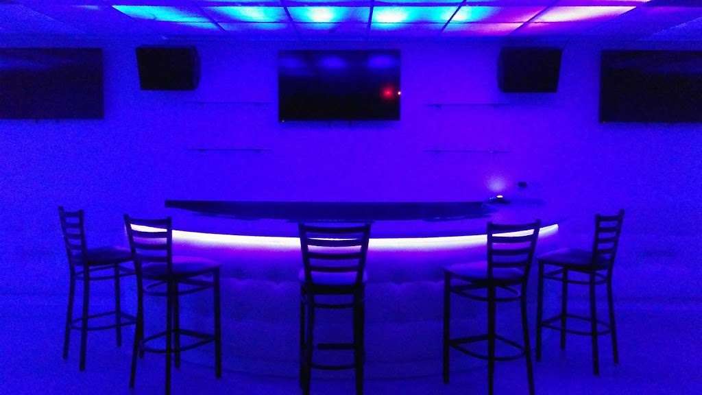 Grooto Room | 3801 W Lake St, Melrose Park, IL 60165