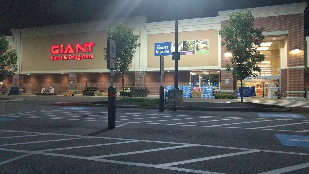 Giant Food Store, 1874 Bethlehem Pike 