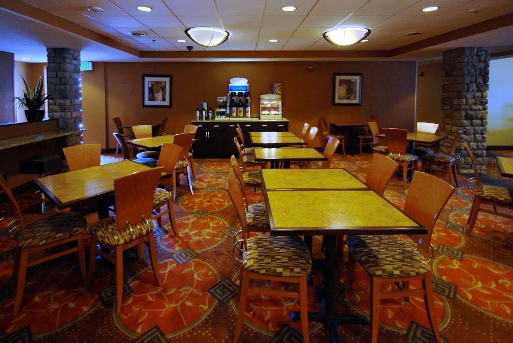 Holiday Inn Express & Suites Denver Sw-Littleton | 12683 W Indore Pl, Littleton, CO 80127 | Phone: (720) 981-1000