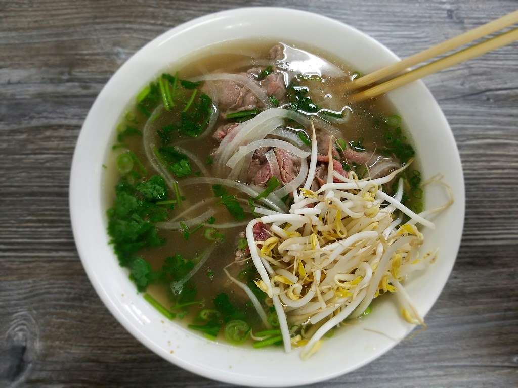 Pho Hoa Vietnamese Restaurant | 818 N Spring St, Los Angeles, CA 90012, USA | Phone: (213) 485-0074