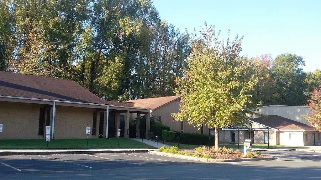 Living Church of Our Lord | 4920 E W.T. Harris Blvd, Charlotte, NC 28215, USA | Phone: (704) 535-3383