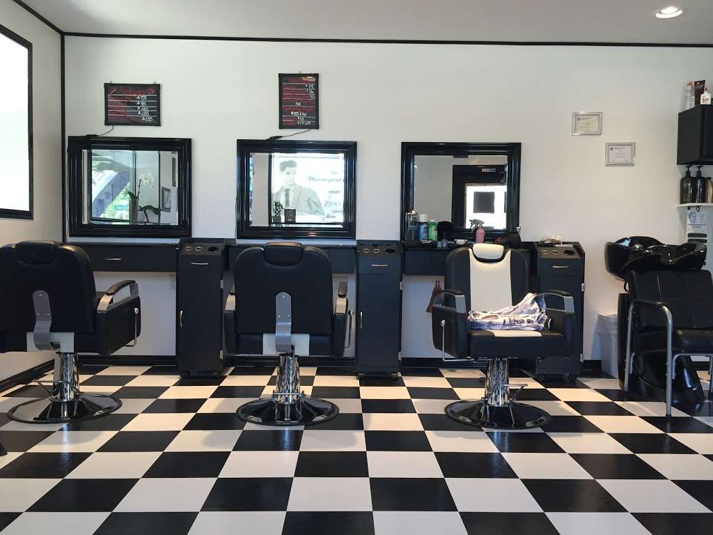 Thompsons Meets Zentress Salon and Barbershop | 2525 Ohio St, Michigan City, IN 46360, USA | Phone: (219) 879-9070
