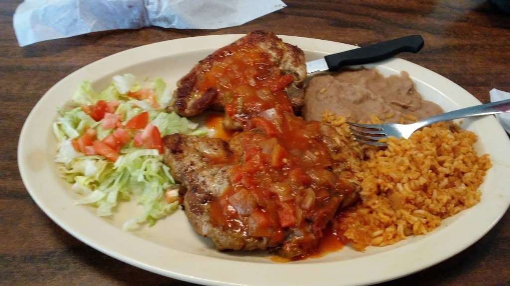 El Torreon Full Bar Restaurant | 1505 Culebra Rd, San Antonio, TX 78201 | Phone: (210) 736-0756