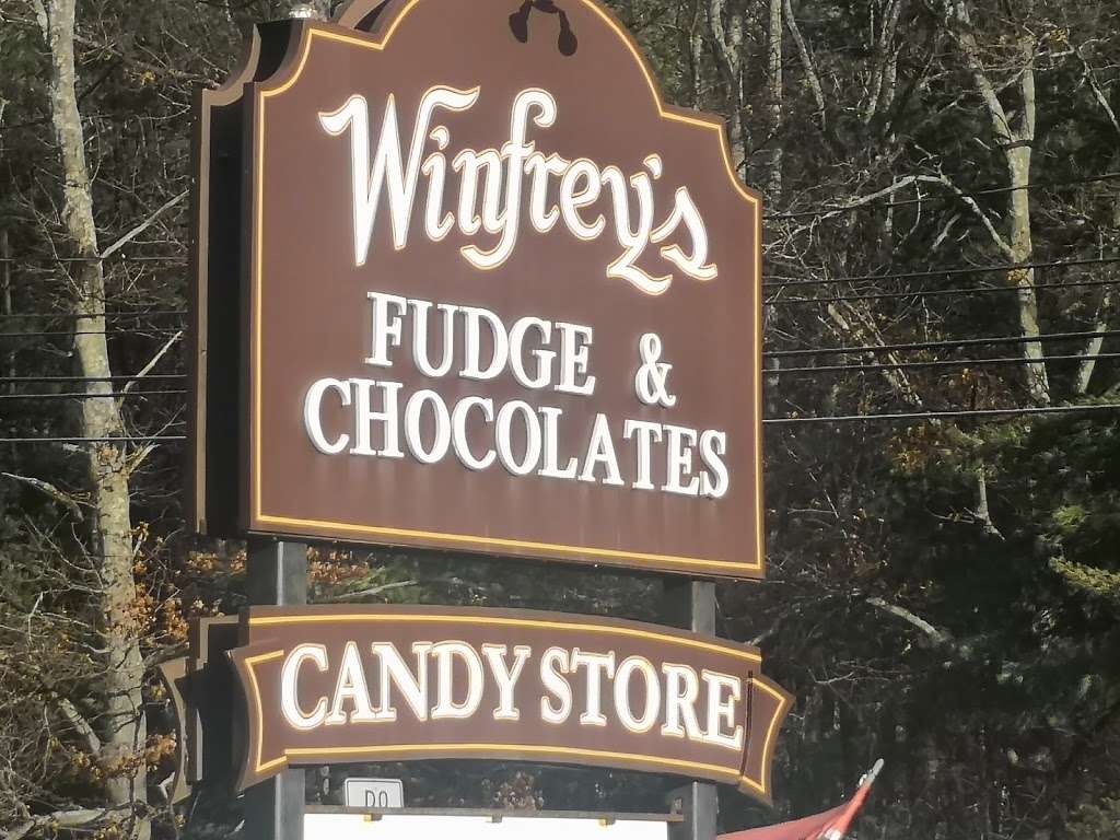 Winfreys Fudge & Chocolates | 40 Newburyport Turnpike, Rowley, MA 01969, USA | Phone: (978) 948-7448