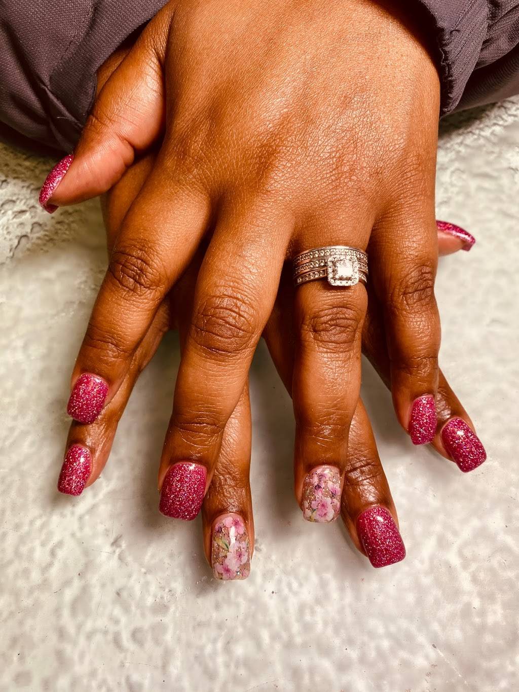 Lola Nails & Spa | 4218 Bishop Ln, Louisville, KY 40218 | Phone: (502) 290-4979