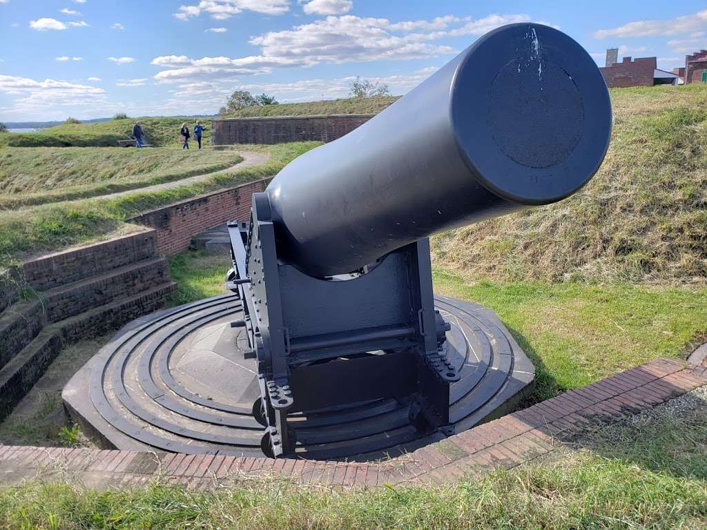 Fort McHenry Visitor Center | 2400 East Fort Avenue, Baltimore, MD 21230, USA | Phone: (410) 962-4290