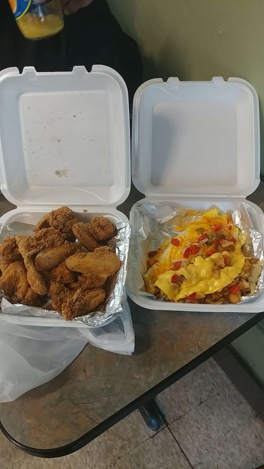 Brothas Grill & Convenience Store | 2900 E 39th St, Kansas City, MO 64128 | Phone: (816) 832-8286