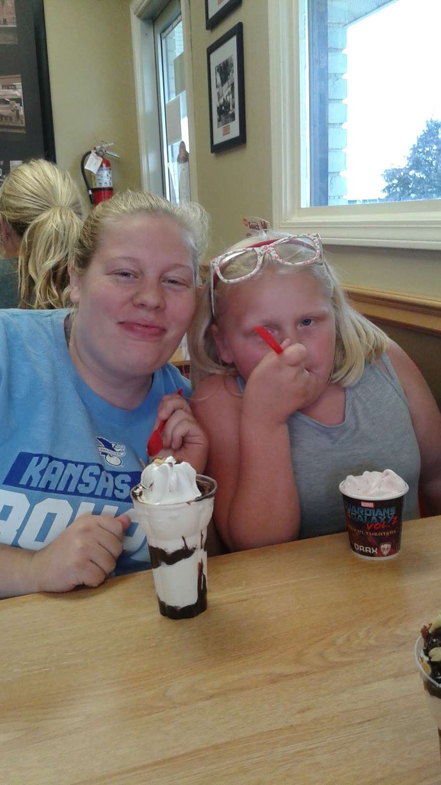 Dairy Queen | 409 S Silver St, Paola, KS 66071, USA | Phone: (913) 294-3192