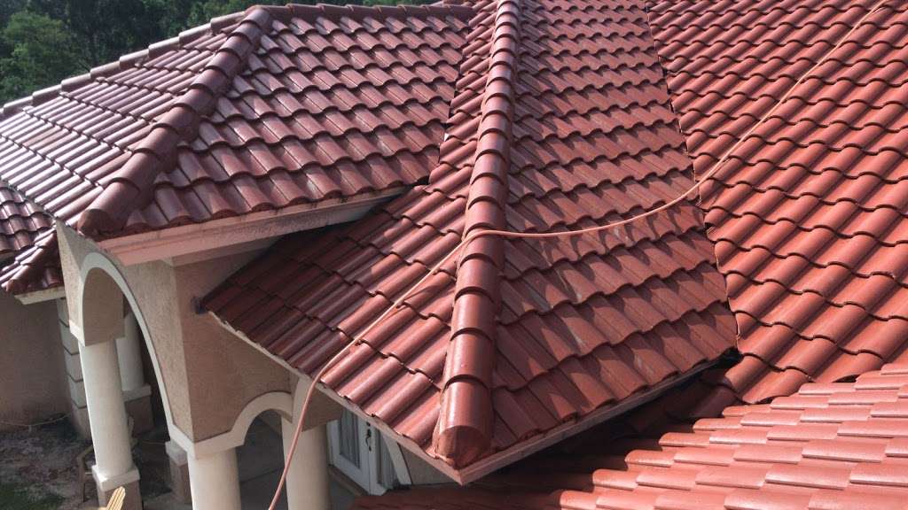 Fantastic Roof Cleaning | 9020 Bellhurst Way Suite 104-1022, West Palm Beach, FL 33411 | Phone: (561) 324-3688