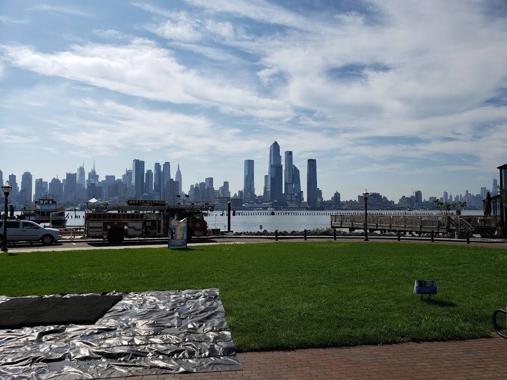 Hudson River Waterfront Walkway | 600 Harbor Blvd, Weehawken, NJ 07086, USA | Phone: (201) 519-7057