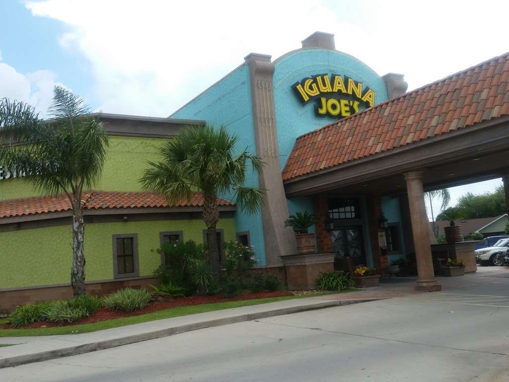 Iguana Joes | 3256, 5710 East Sam Houston Pkwy N, Houston, TX 77015, USA | Phone: (281) 860-0700