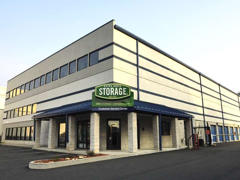 Extra Space Storage | 1934 W Main St, Stamford, CT 06902, USA | Phone: (203) 357-8200