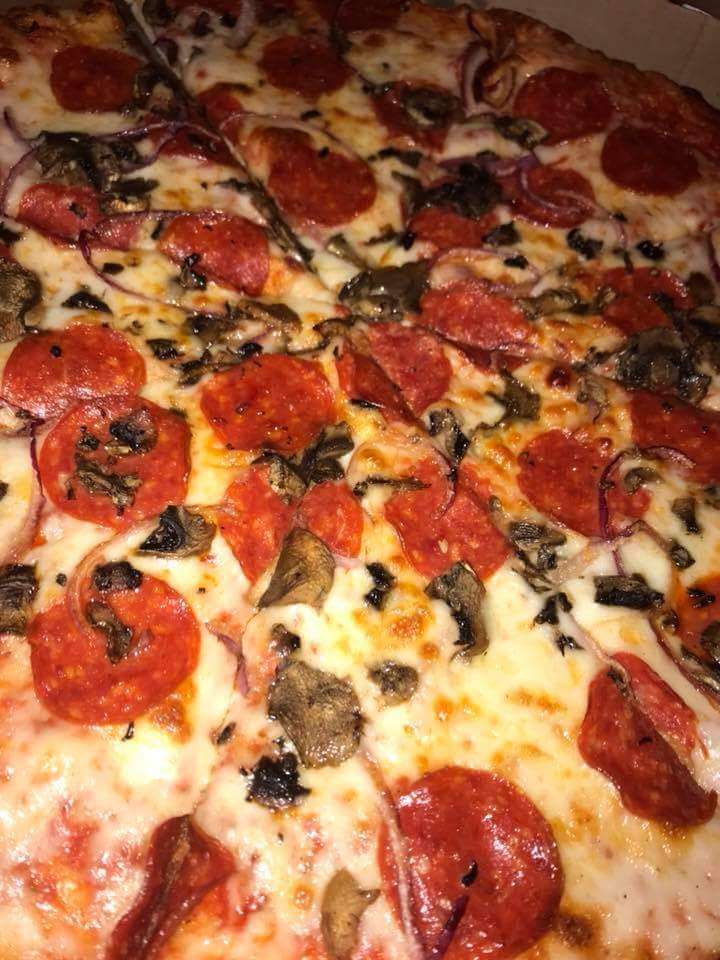 Binos Pizza | 318 S Comanche St, Kiowa, CO 80117, USA | Phone: (303) 621-1005