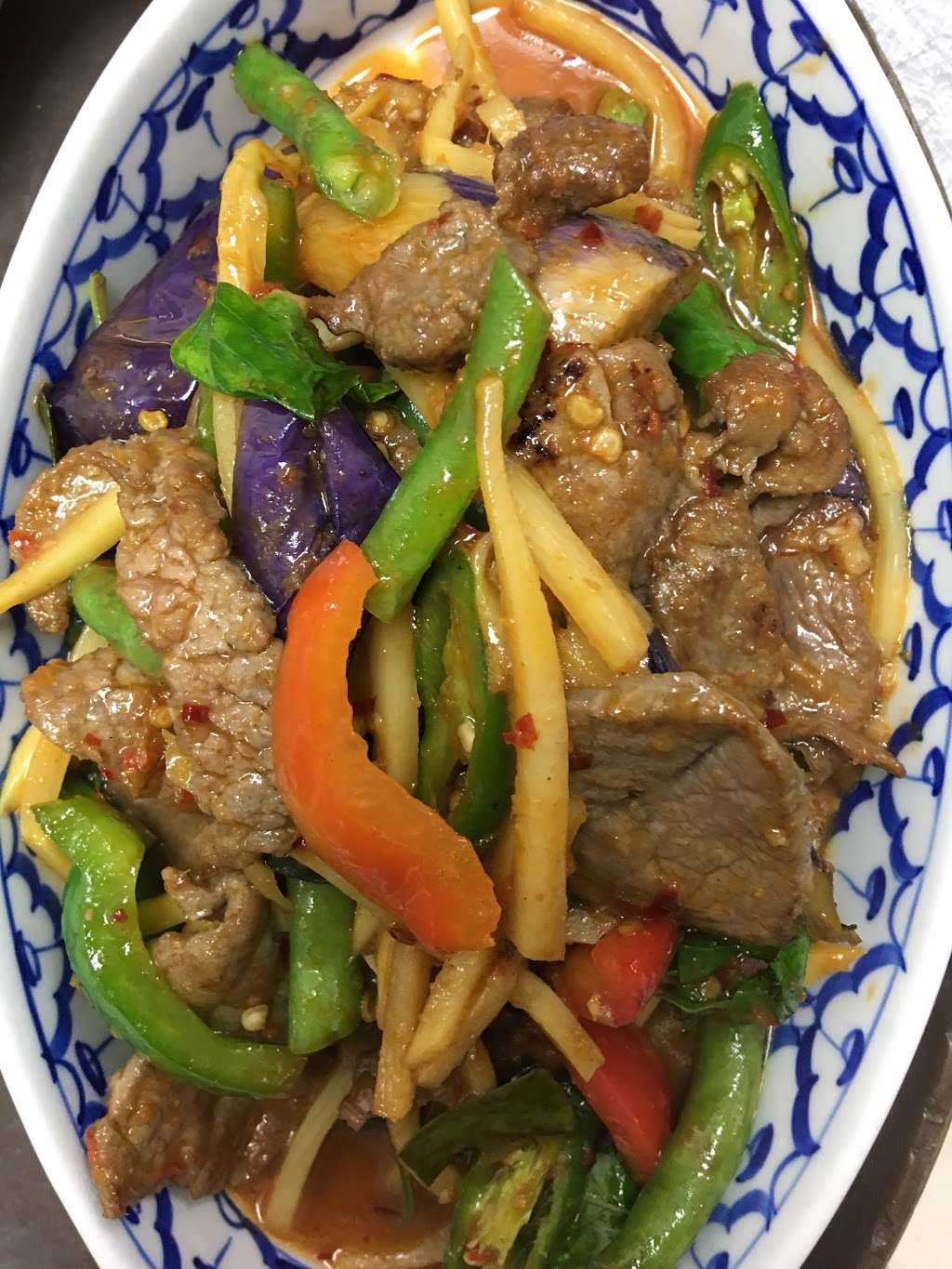 Bangkok Golden Thai Restaurant | 10621 Braddock Rd H, Fairfax, VA 22032 | Phone: (703) 691-0700