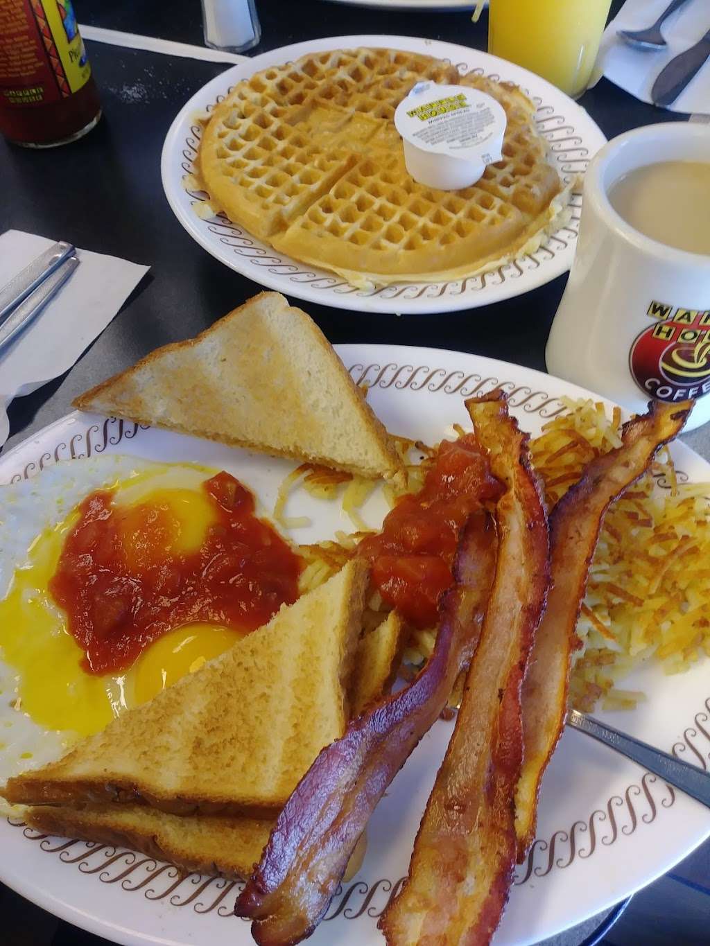 Waffle House | 15747 Wallisville Rd, Houston, TX 77049 | Phone: (281) 862-9065