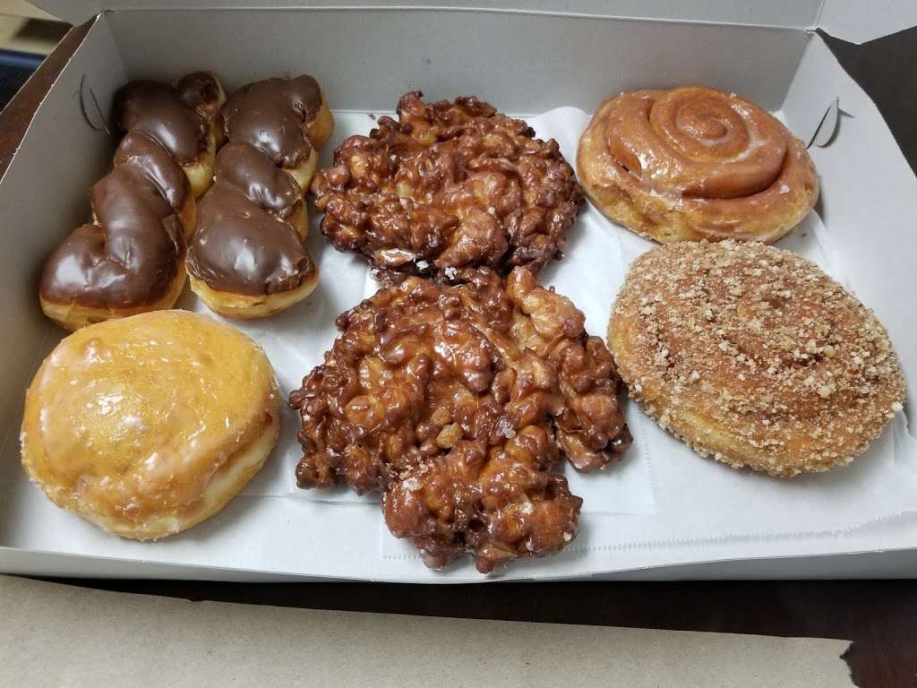 Donuts Queen | 6594 Long Beach Blvd, Long Beach, CA 90805, USA | Phone: (562) 336-1777