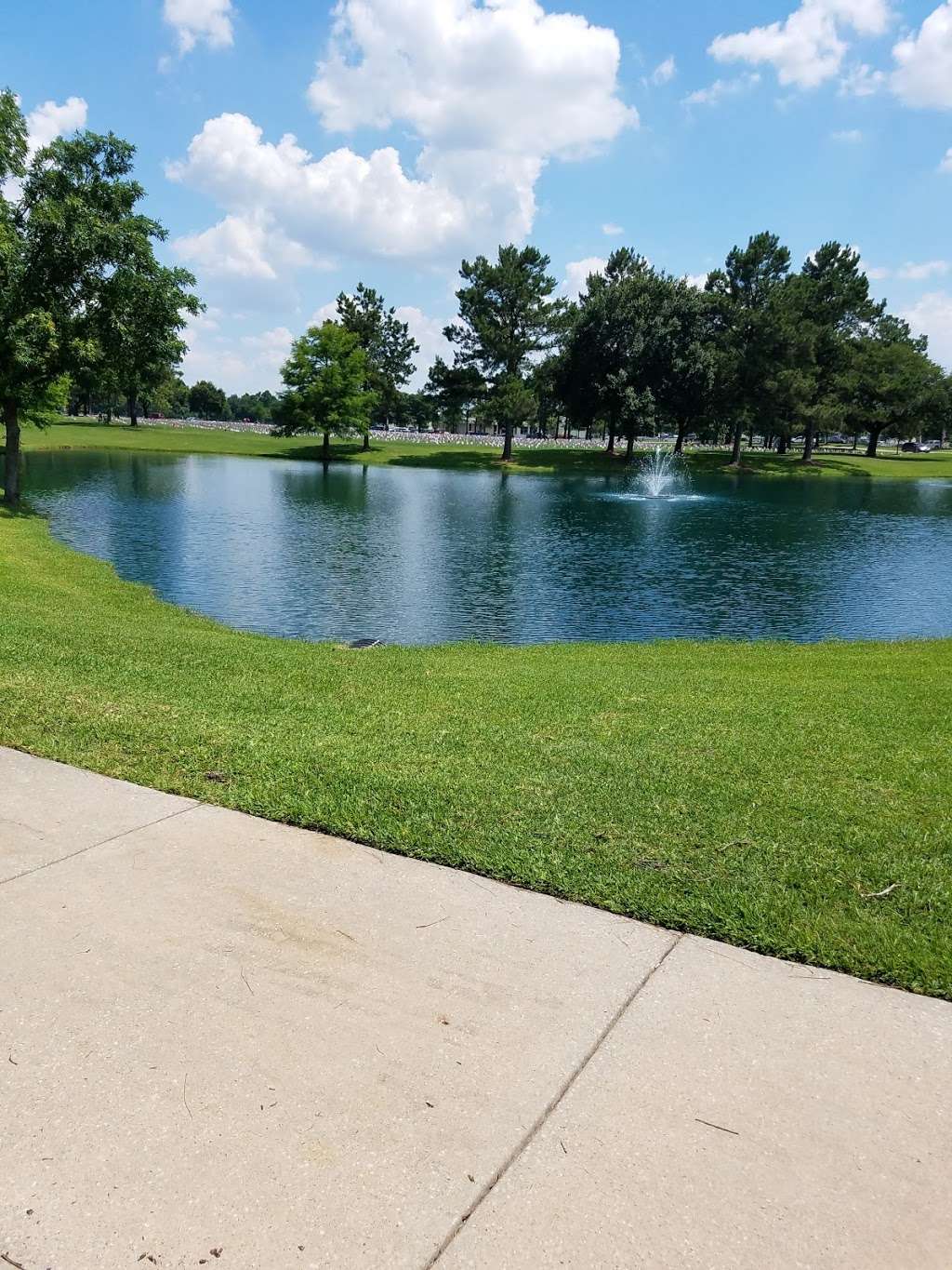 Houston National Cemetary | 10410 Veterans Memorial Dr, Houston, TX 77038, USA