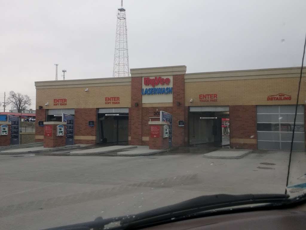 Hy-Vee Automated Car Wash | St Joseph, MO 64506, USA