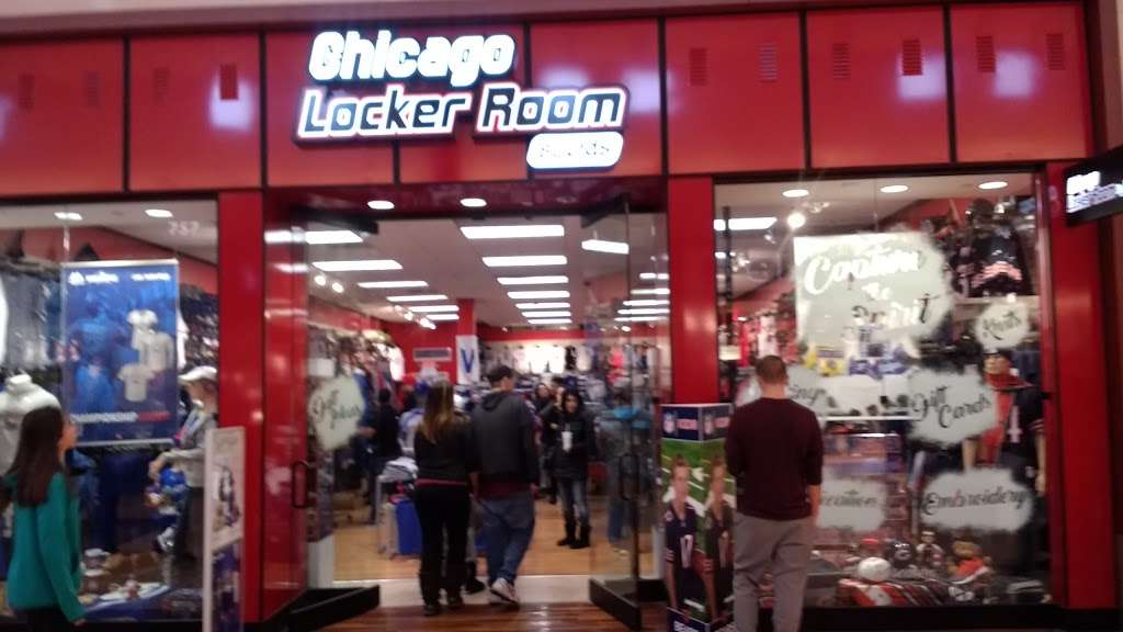 Chicago Locker Room By Lids Clothing Store 6170 W Grand
